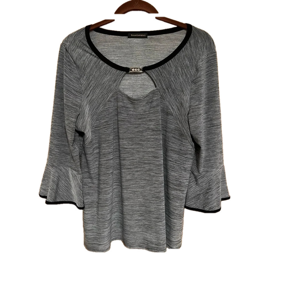 SUSAN LAWRENCE~GRAY BLOUSE~ DIAMOND LIKE DETAIL~LG